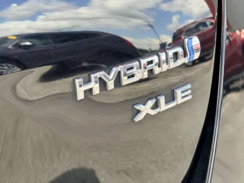More photos of 2021 Toyota Prius XLE 4dr Hatchback at Your Choice Autos - Joliet, IL