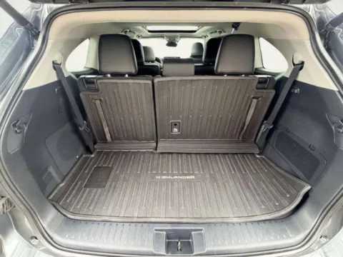 More photos of 2020 Toyota Highlander Platinum at Your Choice Autos - Joliet, IL