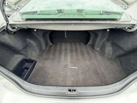 More photos of 2010 Toyota Camry LE V6 4dr Sedan 6A at Your Choice Autos - Joliet, IL