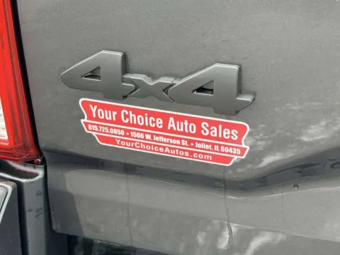 More photos of 2017 Toyota Tacoma SR5 V6 4x4 4dr Double Cab 5.0 ft SB at Your Choice Autos - Joliet, IL