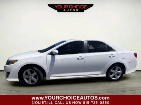 Photos of 2014 Toyota Camry SE 4dr Sedan for sale in Joliet, IL at Your Choice Autos - Joliet