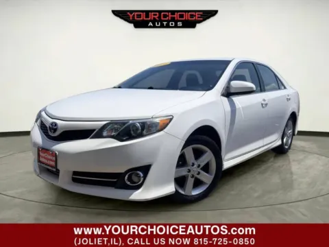 White 2014 Toyota Camry SE 4dr Sedan for sale in Joliet, IL