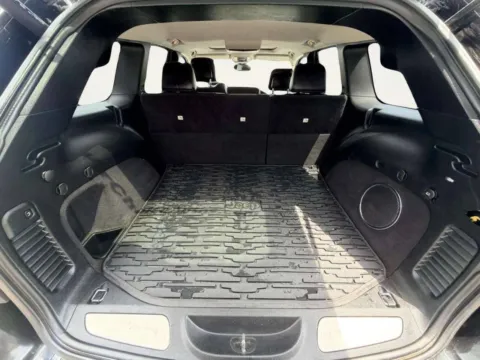 More photos of 2012 Jeep Grand Cherokee Overland at Your Choice Autos - Joliet, IL