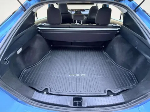 More photos of 2022 Toyota Prius LE AWD e 4dr Hatchback at Your Choice Autos - Joliet, IL