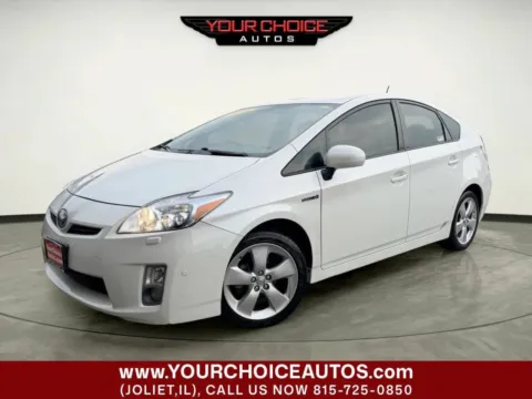 White 2010 Toyota Prius V 4dr Hatchback for sale in Joliet, IL