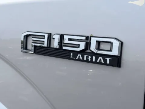 Photos of 2019 Ford F-150 Lariat 4x4 4dr SuperCrew 5.5 ft. SB for sale in Joliet, IL at Your Choice Autos - Joliet