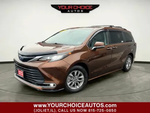 Brown 2022 Toyota Sienna XLE for sale in Joliet, IL
