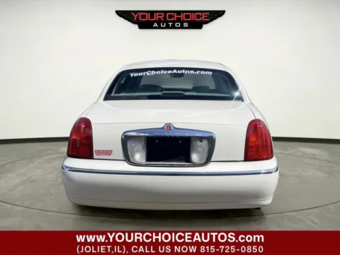 More photos of 2001 Lincoln Town Car Executive at Your Choice Autos - Joliet, IL