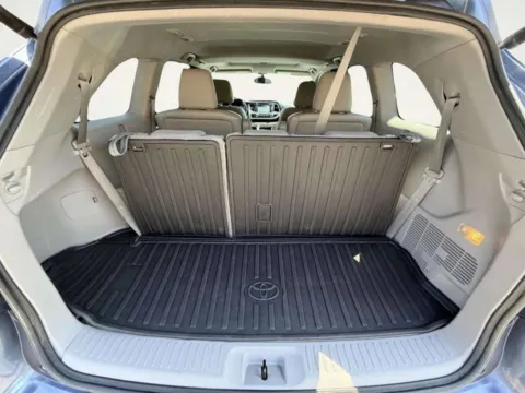 More photos of 2014 Toyota Highlander Hybrid Limited AWD 4dr SUV at Your Choice Autos - Joliet, IL