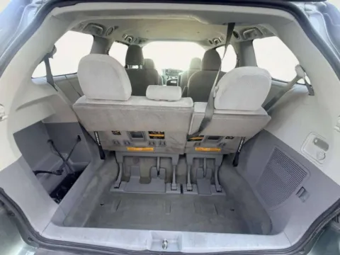 More photos of 2011 Toyota Sienna LE 8 Passenger 4dr Mini Van V6 at Your Choice Autos - Joliet, IL