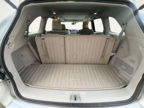 More photos of 2016 Toyota Highlander Hybrid Limited AWD 4dr SUV at Your Choice Autos - Joliet, IL
