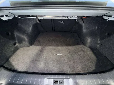 More photos of 2015 Nissan Altima 2.5 SV at Your Choice Autos - Joliet, IL