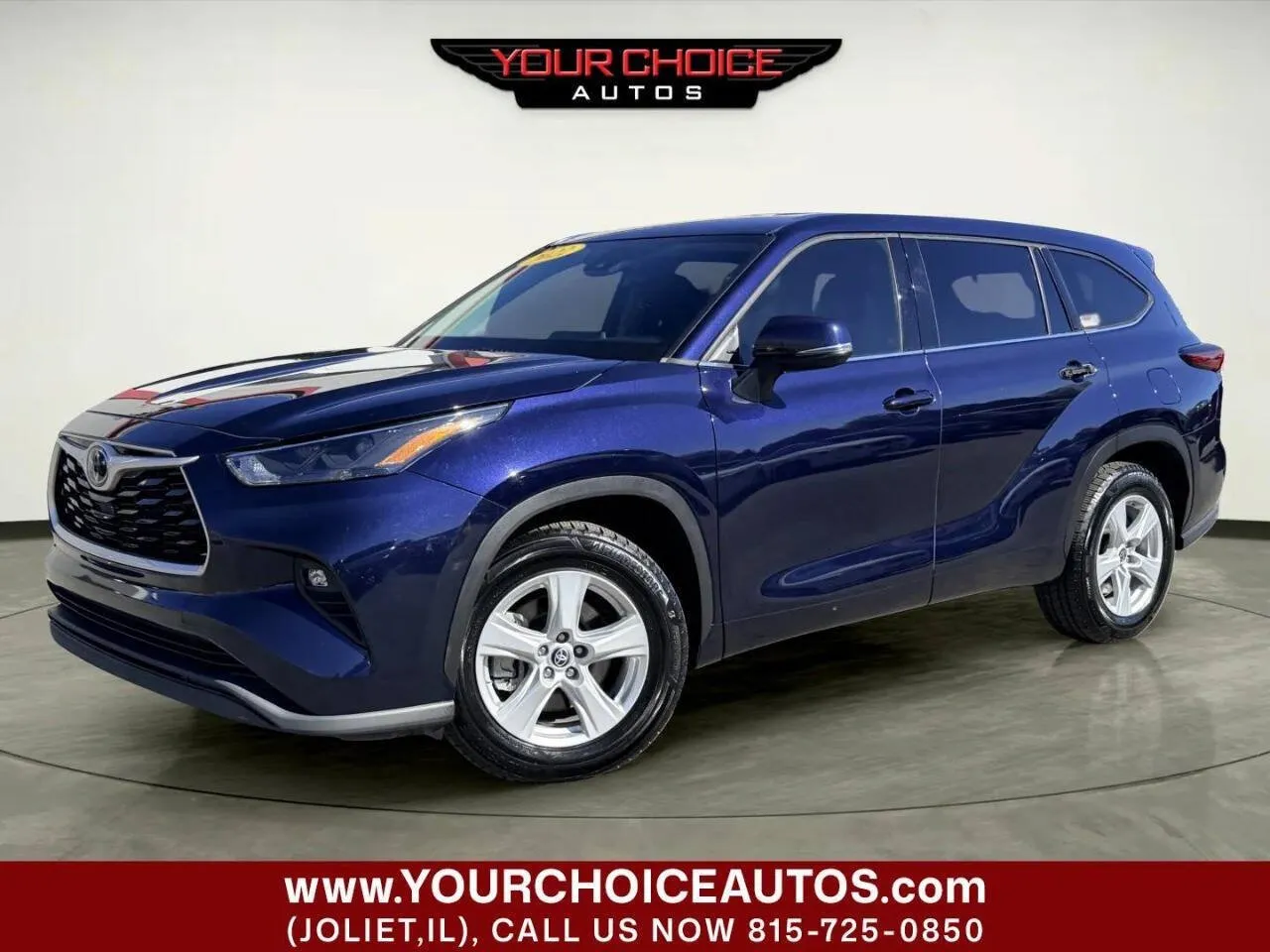 Blue 2022 Toyota Highlander LE for sale in Joliet, IL