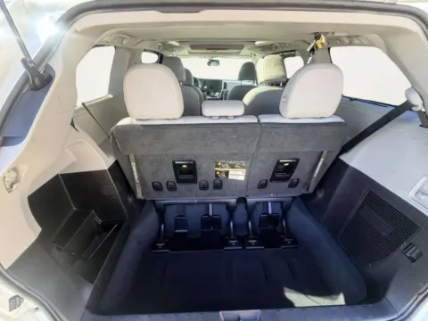 More photos of 2020 Toyota Sienna Limited Premium 7 Passenger AWD 4dr Mini Van at Your Choice Autos - Joliet, IL