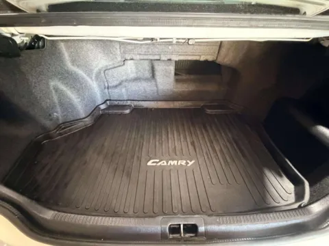 More photos of 2017 Toyota Camry XLE 4dr Sedan at Your Choice Autos - Joliet, IL