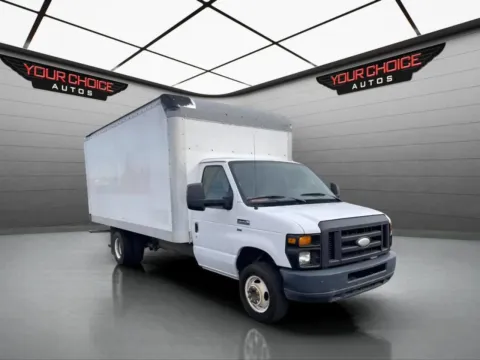 Another view of 2014 Ford Econoline Commercial Cutaway E 350 SD 2dr 176 in. WB DRW Cutaway Chassis for sale in Joliet, IL at Your Choice Autos - Joliet