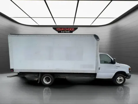 More photos of 2014 Ford Econoline Commercial Cutaway E 350 SD 2dr 176 in. WB DRW Cutaway Chassis at Your Choice Autos - Joliet, IL