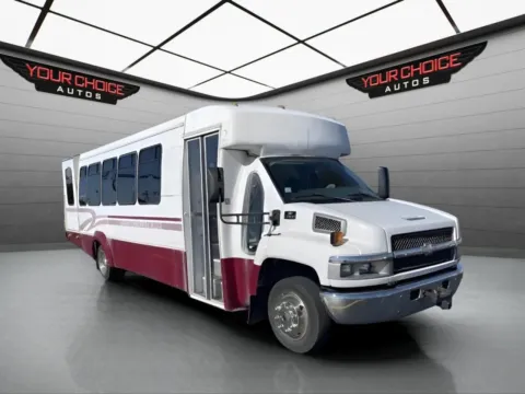 Another view of 2005 Chevrolet CC5500 4X2 2dr Regular Cab 166 259 in. WB for sale in Joliet, IL at Your Choice Autos - Joliet