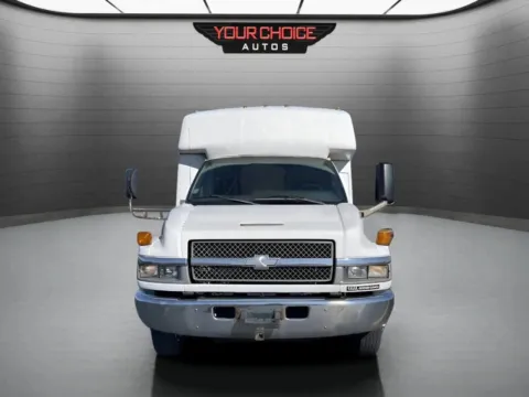 Photos of 2005 Chevrolet CC5500 4X2 2dr Regular Cab 166 259 in. WB for sale in Joliet, IL at Your Choice Autos - Joliet