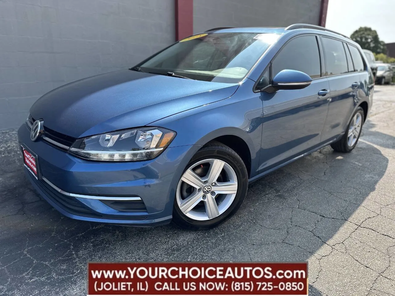 Blue 2018 Volkswagen Golf SportWagen TSI SE 4dr Wagon for sale in Joliet, IL