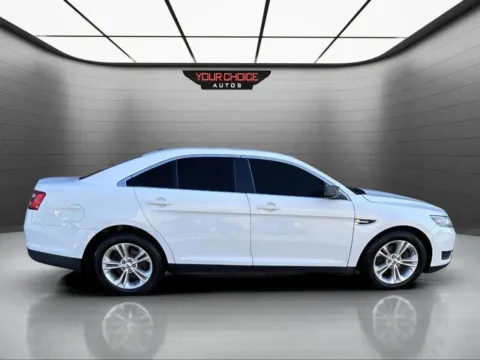 More photos of 2019 Ford Taurus SE at Your Choice Autos - Joliet, IL