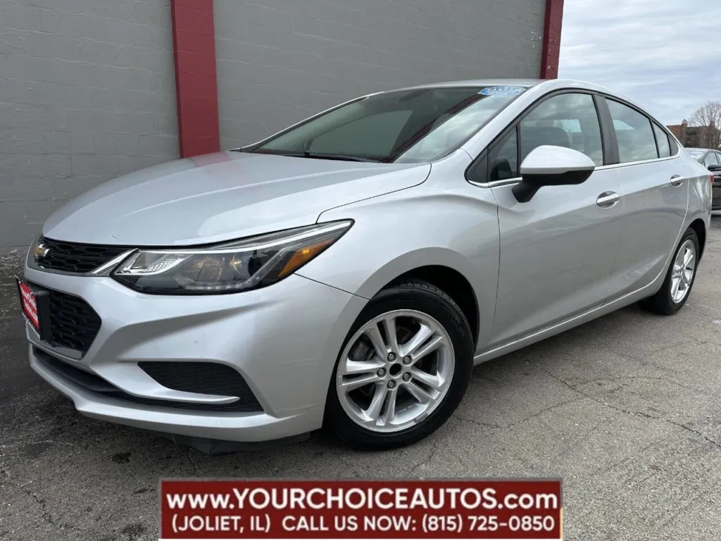 2017 Chevrolet Cruze LT for sale in Joliet, IL