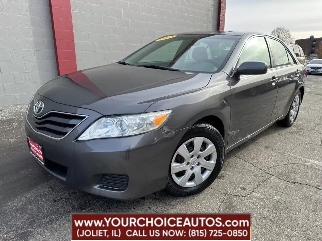 2011 Toyota Camry LE 4dr Sedan 6A for sale in Joliet, IL