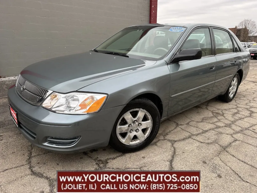 2000 Toyota Avalon XL 4dr Sedan for sale in Joliet, IL