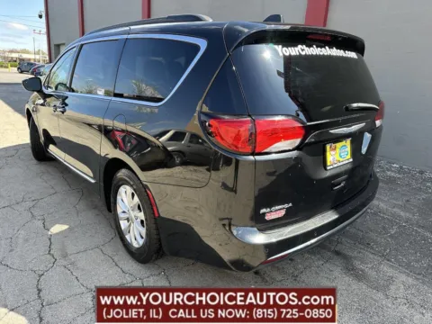 Another view of 2017 Chrysler Pacifica Touring-L for sale in Joliet, IL at Your Choice Autos - Joliet
