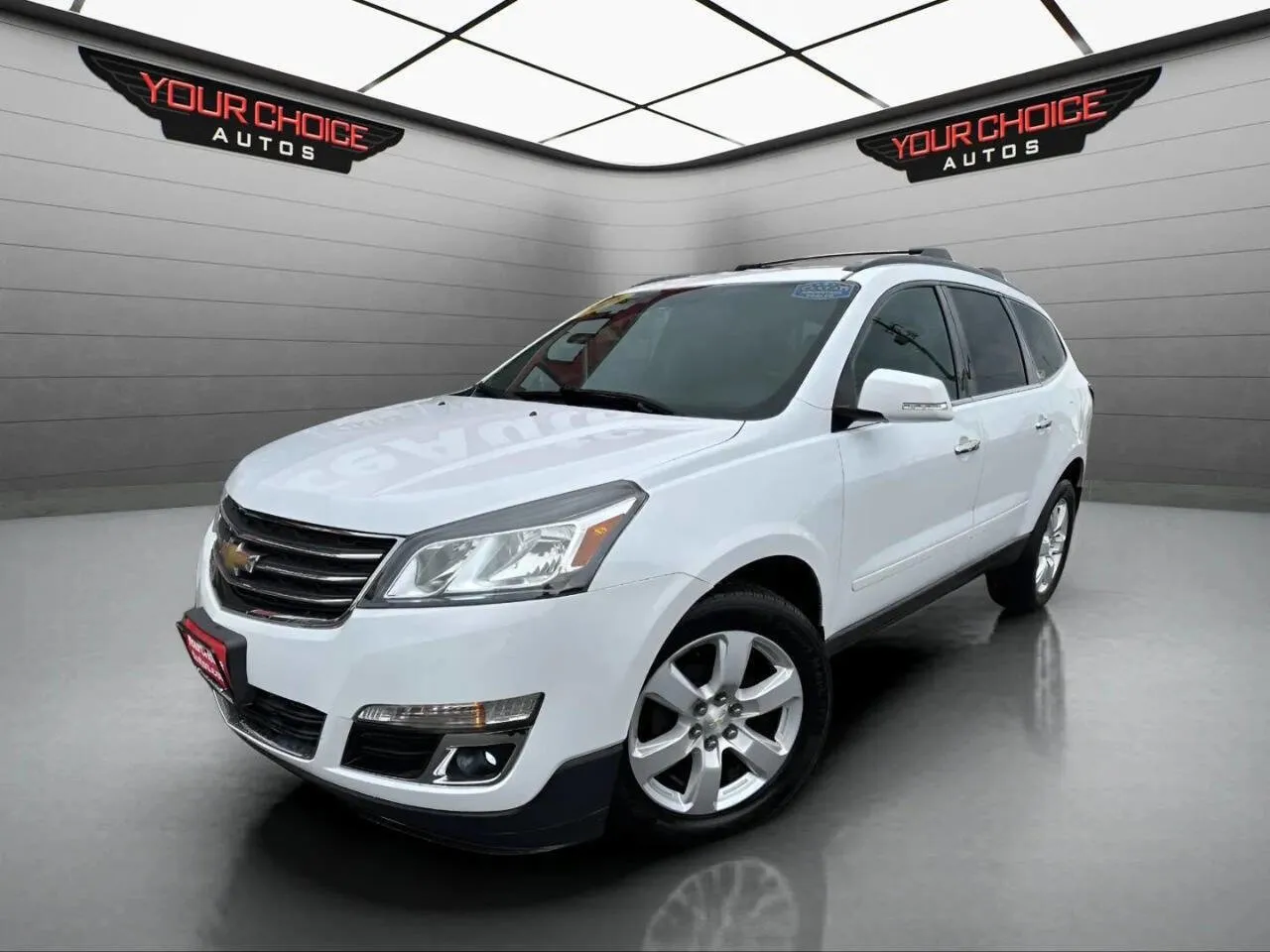 White 2016 Chevrolet Traverse LT for sale in Joliet, IL