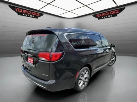 More photos of 2018 Chrysler Pacifica Limited at Your Choice Autos - Joliet, IL