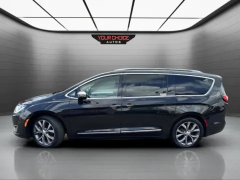 Photos of 2018 Chrysler Pacifica Limited for sale in Joliet, IL at Your Choice Autos - Joliet