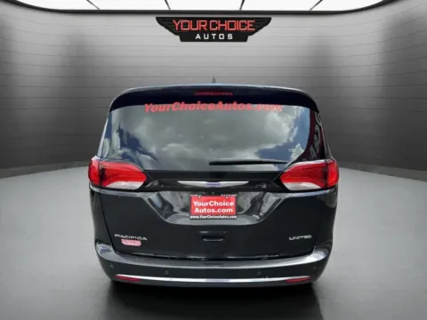 More photos of 2018 Chrysler Pacifica Limited at Your Choice Autos - Joliet, IL