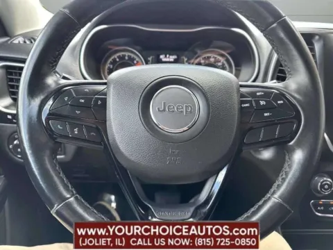 Photos of 2021 Jeep Cherokee Altitude for sale in Joliet, IL at Your Choice Autos - Joliet