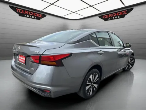 More photos of 2021 Nissan Altima 2.5 SV at Your Choice Autos - Joliet, IL
