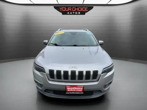 Photos of 2019 Jeep Cherokee Latitude for sale in Joliet, IL at Your Choice Autos - Joliet