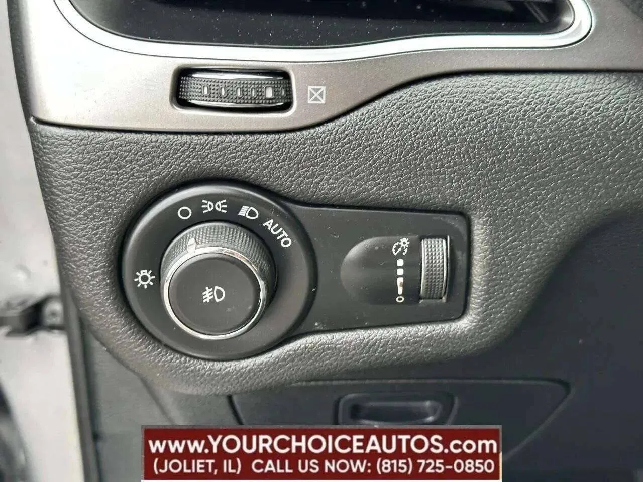 2019 Jeep Cherokee Latitude - Photo 25