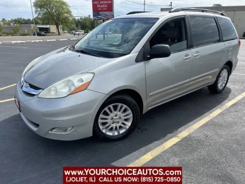 Silver 2009 Toyota Sienna Limited 7 Passenger 4dr Mini Van for sale in Joliet, IL