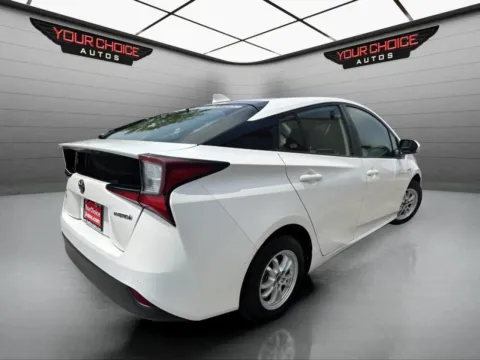 More photos of 2022 Toyota Prius LE 4dr Hatchback at Your Choice Autos - Joliet, IL
