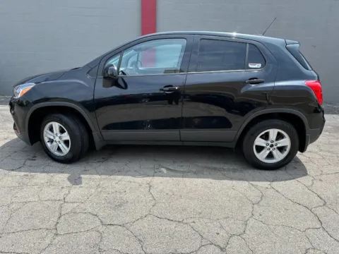 Photos of 2020 Chevrolet Trax LS for sale in Joliet, IL at Your Choice Autos - Joliet