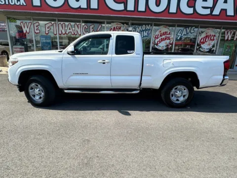 Photos of 2018 Toyota Tacoma SR5 4x4 4dr Access Cab 6.1 ft LB for sale in Joliet, IL at Your Choice Autos - Joliet