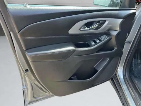 More photos of 2018 Chevrolet Traverse LS at Your Choice Autos - Joliet, IL