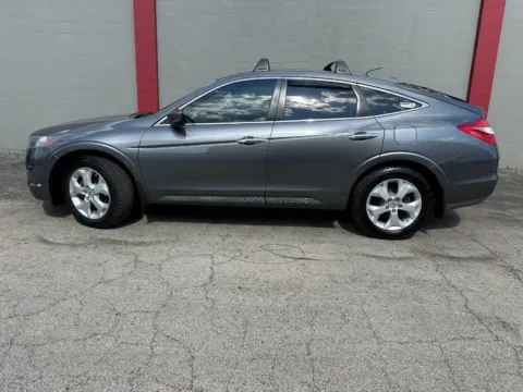 Photos of 2010 Honda Accord Crosstour EX-L for sale in Joliet, IL at Your Choice Autos - Joliet