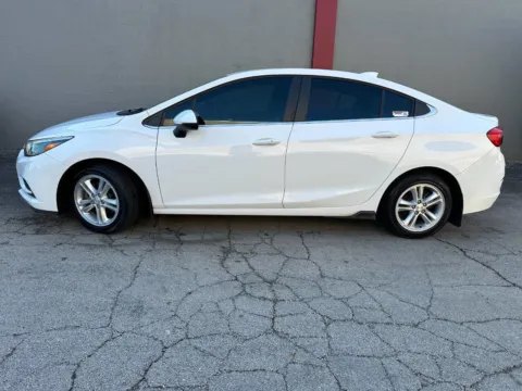 Photos of 2018 Chevrolet Cruze LT for sale in Joliet, IL at Your Choice Autos - Joliet