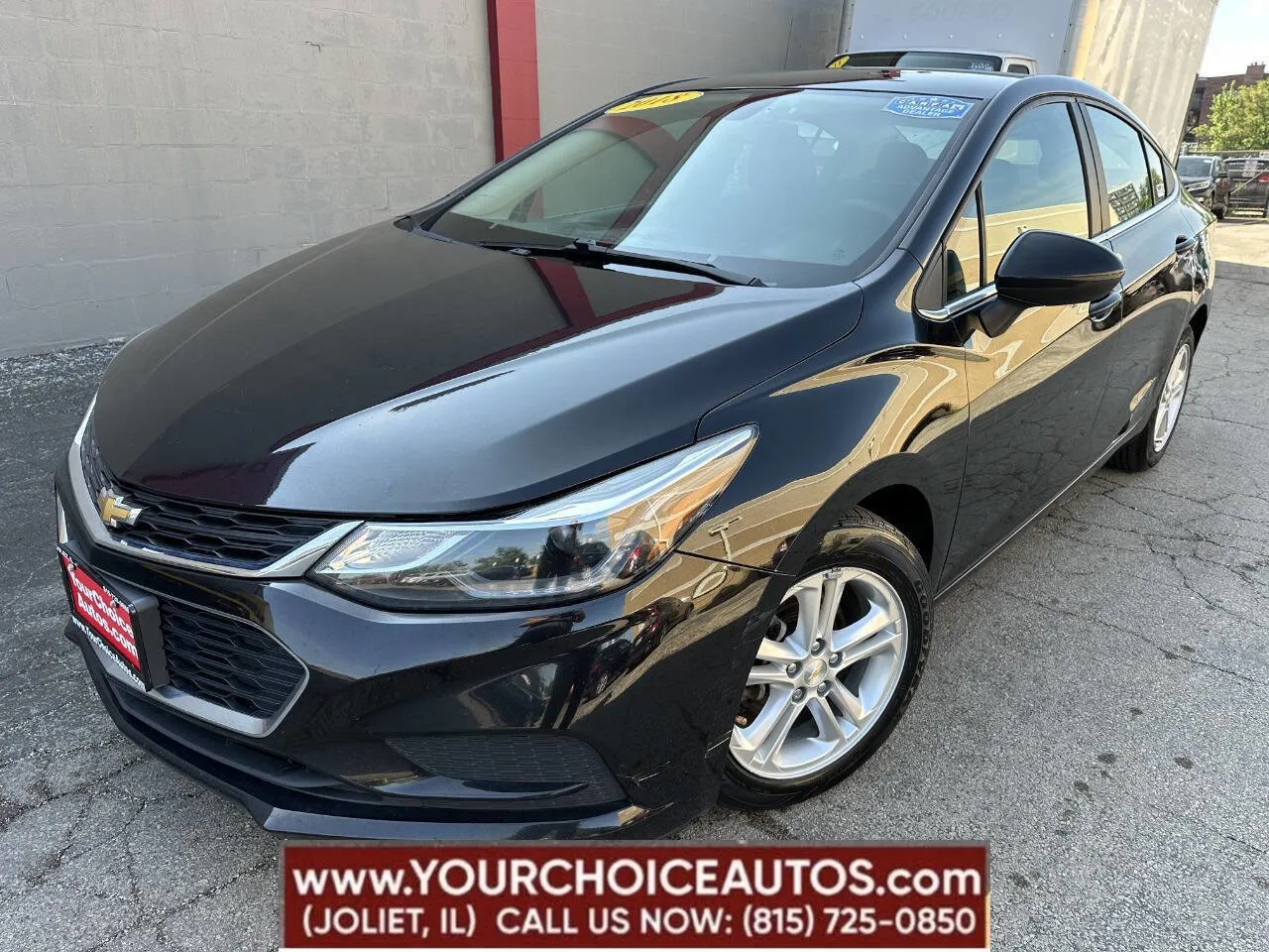 Black 2018 Chevrolet Cruze LT for sale in Joliet, IL