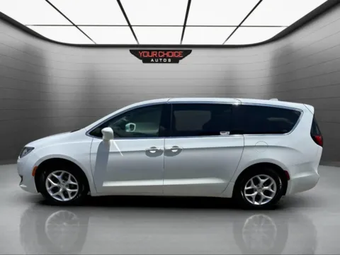 Photos of 2018 Chrysler Pacifica Touring Plus for sale in Joliet, IL at Your Choice Autos - Joliet