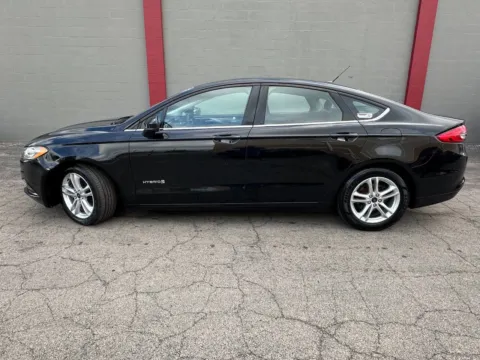 Photos of 2018 Ford Fusion Hybrid SE for sale in Joliet, IL at Your Choice Autos - Joliet