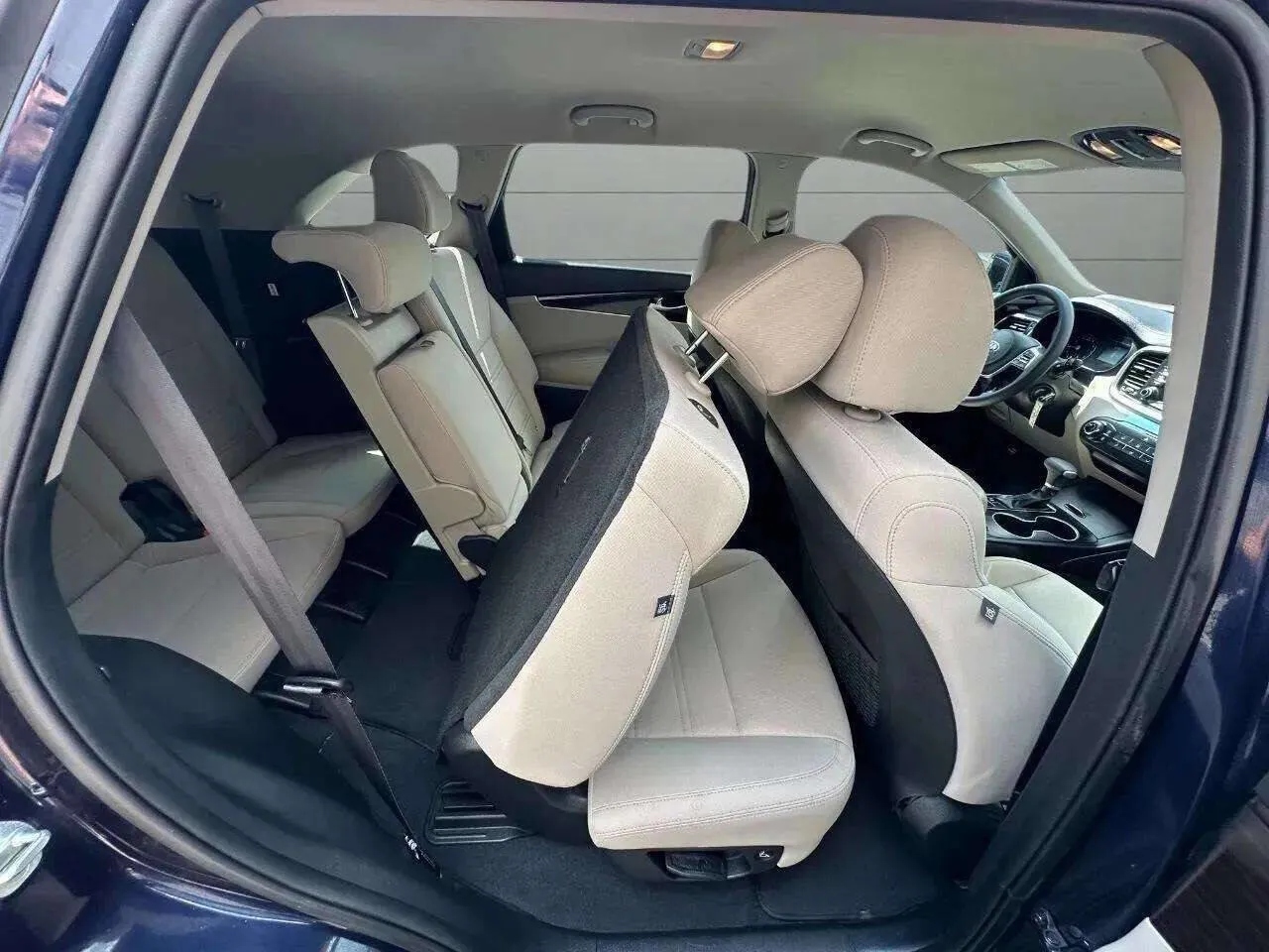 2020 Kia Sorento LX - Photo 24