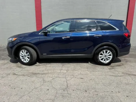 Photos of 2020 Kia Sorento LX for sale in Joliet, IL at Your Choice Autos - Joliet
