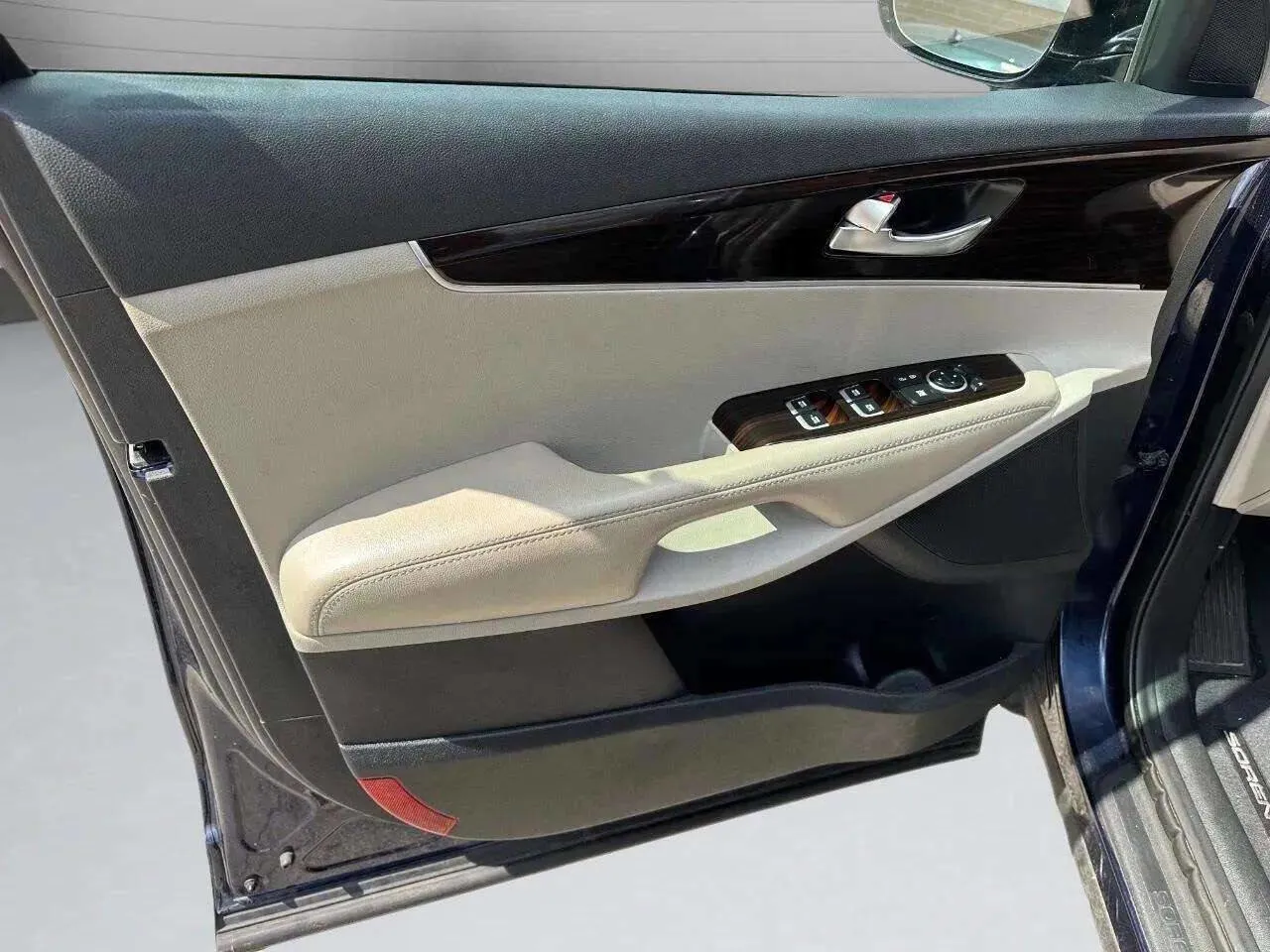 2020 Kia Sorento LX - Photo 21